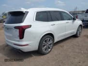 ✅ 2022 Cadillac XT6 Premium Luxury • VIN: 1GYKPCRS2NZ161800 • Lot: 42174382. Wystawiony na IAAI z przebiegiem 45 746 mil. Bezpłatny archiwum sprzedaży aukcyjnych z USA i szczegółowy raport historii pojazdu na DreamBid. Zdjęcie 4.