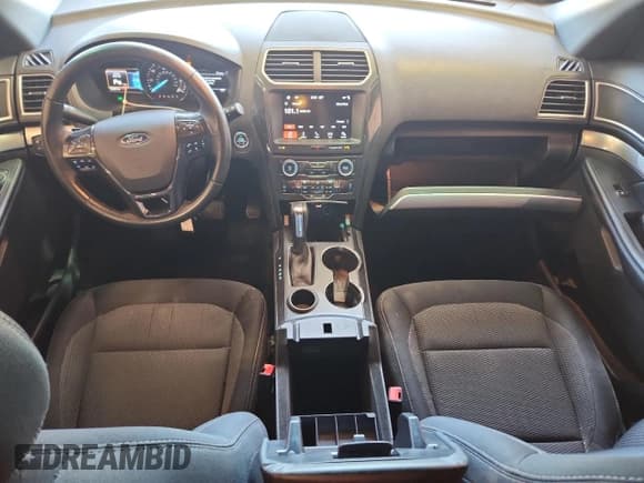 ✅ 2017 Ford Explorer XLT • VIN: 1FM5K7D8XHGA81094 • Lot: 81381975. Listed on Copart with 164,597 mi. Free auction sales archive from the USA and detailed vehicle history report at DreamBid. Image 8.