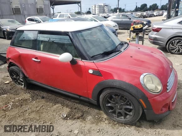 ✅ 2008 MINI Hardtop • VIN: WMWMF33518TT59275 • Lot: 81891725. Listed on Copart with 99,640 mi. Free auction sales archive from the USA and detailed vehicle history report at DreamBid. Image 4.