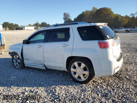 ✅ 2015 GMC Terrain Denali • VIN: 2GKFLZE30F6393155 • Лот: 86496085. Опубликован ранее на Copart с пробегом 109 831 миль. Бесплатный доступ к архиву аукционных продаж из США и подробный отчёт об истории автомобиля на DreamBid. Изображение 2.