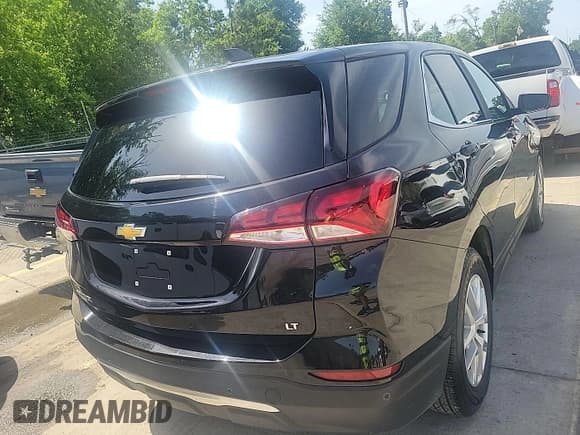 ✅ 2022 Chevrolet Equinox LT • VIN: 2GNAXJEV5N6110445 • Lot: 42404051. Wystawiony na IAAI z przebiegiem 102 778 mil. Bezpłatny archiwum sprzedaży aukcyjnych z USA i szczegółowy raport historii pojazdu na DreamBid. Zdjęcie 1.