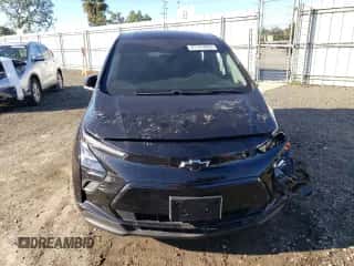 2023 Chevrolet Bolt EV 1LT z VIN 1G1FW6S01P4106266, wystawiony jako Copart lot #37121054 z przebiegiem 17 750 mil mil oraz . Historia ofert i sprzedaży dostępna na DreamBid. Obrazek 5.