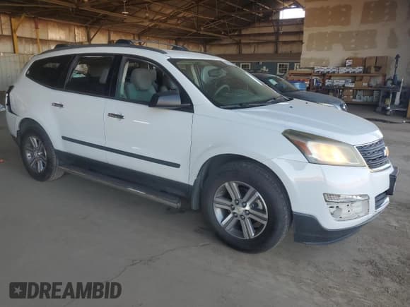 ✅ 2017 Chevrolet Traverse LS • VIN: 1GNKRFKDXHJ245712 • Lot: 67611805. Wystawiony na Copart z przebiegiem 165 058 mil. Bezpłatny archiwum sprzedaży aukcyjnych z USA i szczegółowy raport historii pojazdu na DreamBid. Zdjęcie 4.