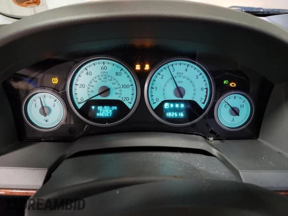 ✅ 2008 Chrysler Town & Country Touring • VIN: 2A8HR54P18R837962 • Лот: 91325515. Опубликован ранее на Copart с пробегом 182 516 миль. Бесплатный доступ к архиву аукционных продаж из США и подробный отчёт об истории автомобиля на DreamBid. Изображение 9.