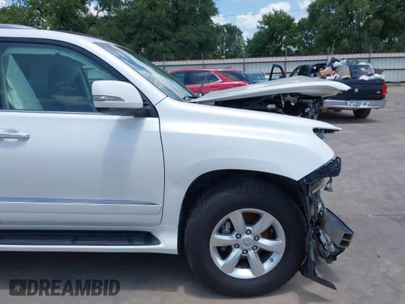 ✅ 2016 Lexus GX 460 • VIN: JTJBM7FX1G5121351 • Lot: 42495620. Listed on IAAI with 164,258 mi. Free auction sales archive from the USA and detailed vehicle history report at DreamBid. Image 20.