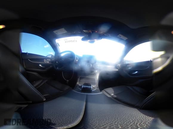 ✅ 2018 Mercedes-Benz GLC 300 • VIN: WDC0G4KB8JV076324 • Лот: 43659318. Опубликован ранее на IAAI с пробегом 135 040 миль. Бесплатный доступ к архиву аукционных продаж из США и подробный отчёт об истории автомобиля на DreamBid. Изображение 18.