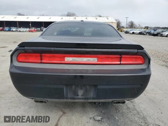 ✅ 2014 Dodge Challenger R/T Classic • VIN: 2C3CDYBT3EH242179 • Lot: 43956745. Wystawiony na Copart z przebiegiem 57 368 mil. Bezpłatny archiwum sprzedaży aukcyjnych z USA i szczegółowy raport historii pojazdu na DreamBid. Zdjęcie 6.