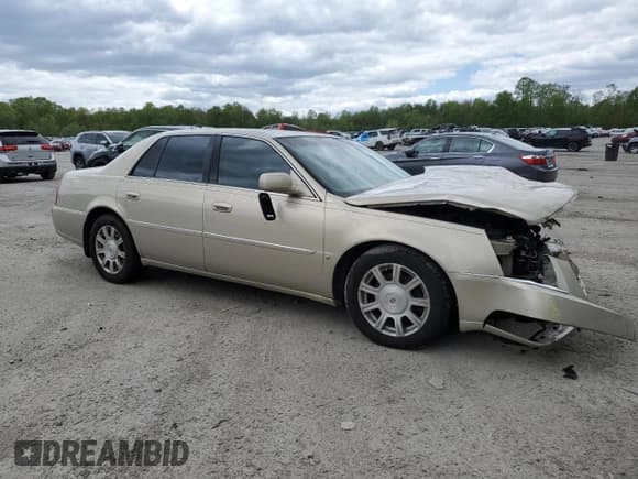 ✅ 2008 Cadillac DTS 1SA • VIN: 1G6KD57Y18U168114 • Lot: 56137385. Listed on Copart with 116,823 mi. Free auction sales archive from the USA and detailed vehicle history report at DreamBid. Image 4.