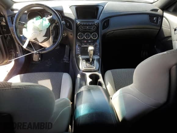 2014 Hyundai Genesis Coupe R-Spec z VIN KMHHT6KD1EU121452, wystawiony jako Copart lot #45922455 z przebiegiem Nie podano mil oraz Szkoda całkowita • Salvage title. Historia ofert i sprzedaży dostępna na DreamBid. Obrazek 8.