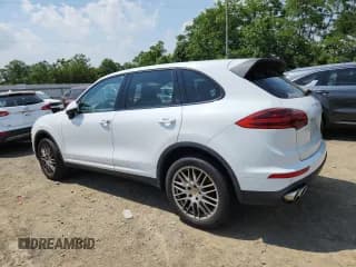 ✅ 2016 Porsche Cayenne S • VIN: WP1AB2A22GLA94464 • Lot: 66417055. Wystawiony na Copart z przebiegiem 132 785 mil. Bezpłatny archiwum sprzedaży aukcyjnych z USA i szczegółowy raport historii pojazdu na DreamBid. Zdjęcie 2.