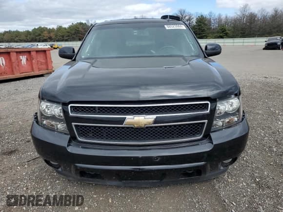 ✅ 2011 Chevrolet Suburban LT • VIN: 1GNSKJE35BR235818 • Lot: 66523984. Wystawiony na Copart z przebiegiem 120 574 mil. Bezpłatny archiwum sprzedaży aukcyjnych z USA i szczegółowy raport historii pojazdu na DreamBid. Zdjęcie 5.