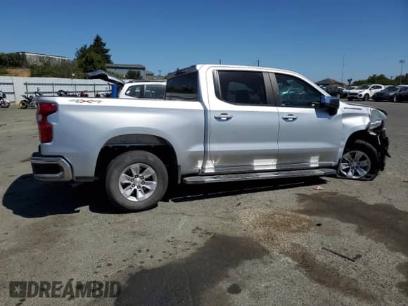 2021 Chevrolet Silverado 1500 LT z VIN 3GCUYDED5MG395226, wystawiony jako Copart lot #61405205 z przebiegiem 33 745 mil mil oraz Szkoda całkowita • Salvage title. Historia ofert i sprzedaży dostępna na DreamBid. Obrazek 3.