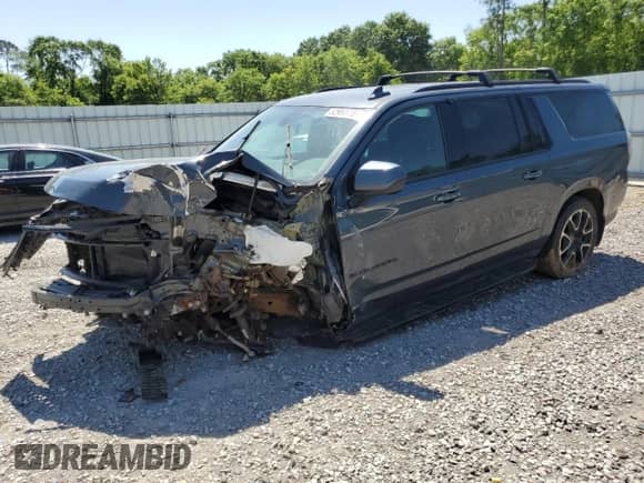 ✅ 2021 Chevrolet Suburban RST • VIN: 1GNSCEKD0MR402865 • Lot: 52984115. Wystawiony na Copart z przebiegiem 70 931 mil. Bezpłatny archiwum sprzedaży aukcyjnych z USA i szczegółowy raport historii pojazdu na DreamBid. Zdjęcie 1.