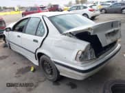 ✅ 1998 BMW 3 Series 318i • VIN: WBACC0324WEK27301 • Лот: 43749666. Опубликован ранее на IAAI с пробегом 224 555 миль. Бесплатный доступ к архиву аукционных продаж из США и подробный отчёт об истории автомобиля на DreamBid. Изображение 3.