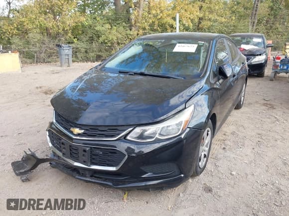✅ 2016 Chevrolet Cruze LS • VIN: 1G1BC5SM9G7282274 • Lot: 43467673. Wystawiony na IAAI z przebiegiem 123 315 mil. Bezpłatny archiwum sprzedaży aukcyjnych z USA i szczegółowy raport historii pojazdu na DreamBid. Zdjęcie 18.