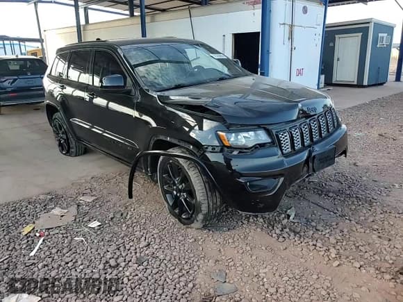 ✅ 2017 Jeep Grand Cherokee Altitude • VIN: 1C4RJFAG5HC841308 • Lot: 82355965. Listed on Copart with 110,452 mi. Free auction sales archive from the USA and detailed vehicle history report at DreamBid. Image 13.