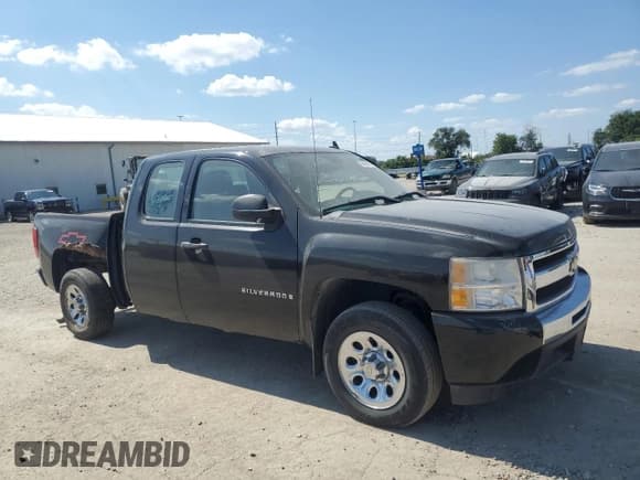 ✅ 2009 Chevrolet Silverado 1500 Work Truck • VIN: 1GCEC19X99Z139104 • Lot: 70810115. Wystawiony na Copart z przebiegiem 112 295 mil. Bezpłatny archiwum sprzedaży aukcyjnych z USA i szczegółowy raport historii pojazdu na DreamBid. Zdjęcie 4.