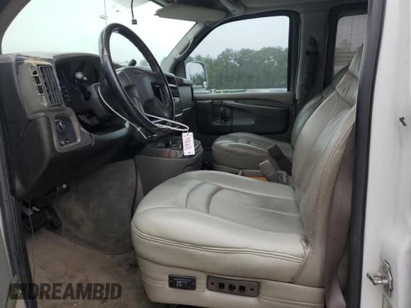 ✅ 2005 GMC Savana Cargo YF7 Upfitter • VIN: 1GDFG15TX51232567 • Lot: 58511865. Wystawiony na Copart z przebiegiem 132 511 mil. Bezpłatny archiwum sprzedaży aukcyjnych z USA i szczegółowy raport historii pojazdu na DreamBid. Zdjęcie 7.