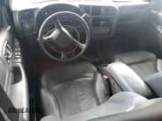 ✅ 2001 Chevrolet Blazer LT • VIN: 1GNDT13W31K257522 • Lot: 63153635. Wystawiony na Copart z przebiegiem 194 097 mil. Bezpłatny archiwum sprzedaży aukcyjnych z USA i szczegółowy raport historii pojazdu na DreamBid. Zdjęcie 8.