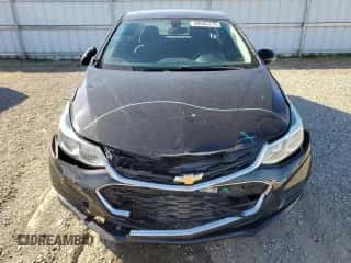 2018 Chevrolet Cruze LS z VIN 1G1BC5SM8J7243148, wystawiony jako Copart lot #89562275 z przebiegiem 97 230 mil mil oraz Szkoda całkowita • Salvage title. Historia ofert i sprzedaży dostępna na DreamBid. Obrazek 5.