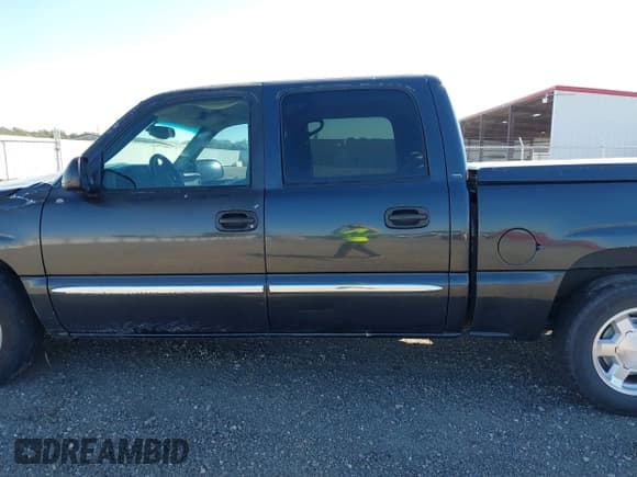 ✅ 2005 GMC Sierra 1500 SLE • VIN: 2GTEC13T651266384 • Лот: 43579635. Опубликован ранее на IAAI с пробегом 193 604 миль. Бесплатный доступ к архиву аукционных продаж из США и подробный отчёт об истории автомобиля на DreamBid. Изображение 14.