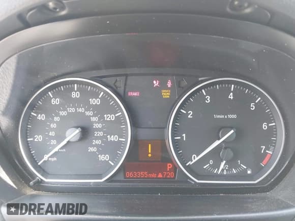 ✅ 2009 BMW 1 Series 128i • VIN: WBAUL73579VJ77120 • Lot: 42461028. Wystawiony na IAAI z przebiegiem 63 355 mil. Bezpłatny archiwum sprzedaży aukcyjnych z USA i szczegółowy raport historii pojazdu na DreamBid. Zdjęcie 7.