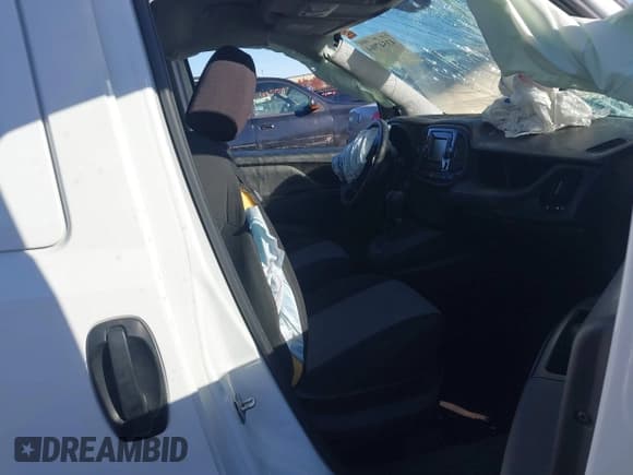 ✅ 2021 Ram ProMaster City Cargo Tradesman • VIN: ZFBHRFAB6M6U15387 • Lot: 43547964. Wystawiony na IAAI z przebiegiem 167 878 mil. Bezpłatny archiwum sprzedaży aukcyjnych z USA i szczegółowy raport historii pojazdu na DreamBid. Zdjęcie 5.