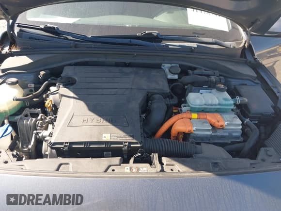 ✅ 2018 Hyundai Ioniq Blue • VIN: KMHC65LC8JU062766 • Lot: 41478341. Wystawiony na IAAI z przebiegiem 73 944 mil. Bezpłatny archiwum sprzedaży aukcyjnych z USA i szczegółowy raport historii pojazdu na DreamBid. Zdjęcie 10.