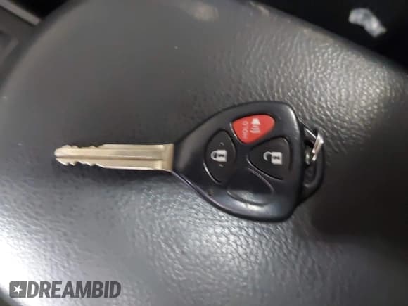 ✅ 2011 Toyota RAV4 Sport • VIN: JTMRK4DVXB5105360 • Лот: 43470104. Опубликован ранее на IAAI с пробегом 154 407 миль. Бесплатный доступ к архиву аукционных продаж из США и подробный отчёт об истории автомобиля на DreamBid. Изображение 11.