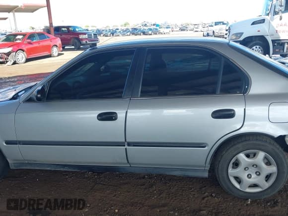 ✅ 2000 Honda Civic • VIN: 1HGEN1641YL000690 • Лот: 43763735. Опубликован ранее на IAAI с пробегом 281 234 миль. Бесплатный доступ к архиву аукционных продаж из США и подробный отчёт об истории автомобиля на DreamBid. Изображение 15.