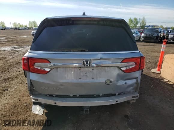 ✅ 2019 Honda Odyssey • VIN: 5FNRL6H4XKB507307 • Lot: 57158565. Listed on Copart with 195,800 mi. Free auction sales archive from the USA and detailed vehicle history report at DreamBid. Image 6.