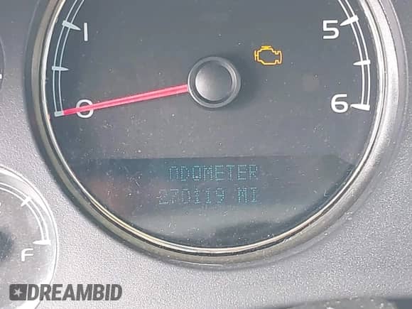 2007 Chevrolet Silverado 1500 1LT z VIN 3GCEK13387G506628, wystawiony jako IAAI lot #42087661 z przebiegiem 270 119 mil mil oraz . Historia ofert i sprzedaży dostępna na DreamBid. Obrazek 14.