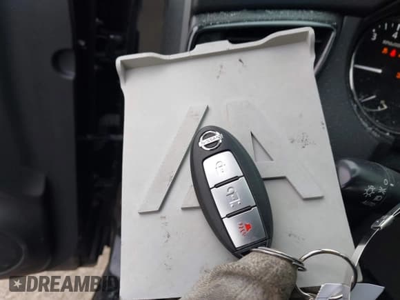 ✅ 2017 Nissan Rogue SL • VIN: JN1BJ1CR4HW108607 • Лот: 43435865. Опубликован ранее на IAAI с пробегом 79 972 миль. Бесплатный доступ к архиву аукционных продаж из США и подробный отчёт об истории автомобиля на DreamBid. Изображение 11.