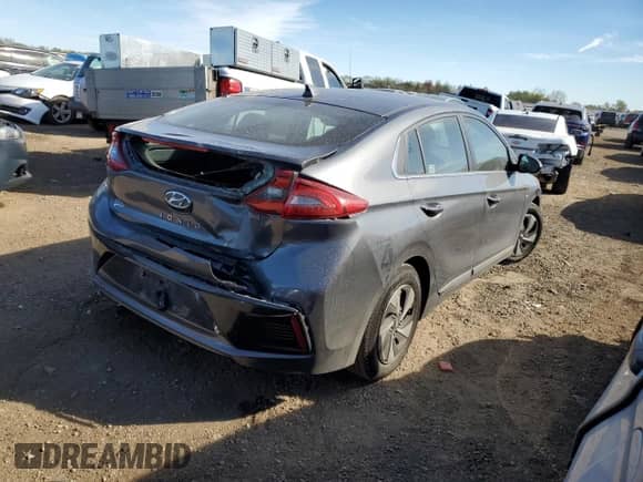 2019 Hyundai Ioniq SEL с VIN KMHC75LC8KU111060, выставлен на аукционе Copart как лот 76262864 с пробегом 132 863 миль миль и Списание • Salvage title. История ставок и продаж доступна на DreamBid. Изображение 3.
