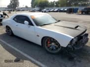 ✅ 2015 Dodge Challenger SRT 392 • VIN: 2C3CDZDJXFH769820 • Lot: 85370515. Wystawiony na Copart z przebiegiem 63 610 mil. Bezpłatny archiwum sprzedaży aukcyjnych z USA i szczegółowy raport historii pojazdu na DreamBid. Zdjęcie 4.