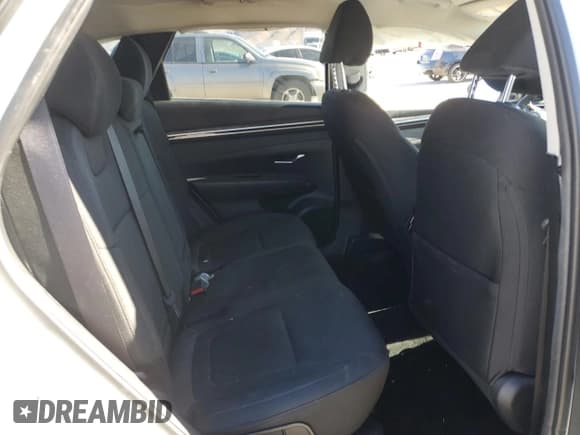 ✅ 2022 Hyundai Tucson SEL • VIN: 5NMJB3AE4NH081537 • Lot: 39863653. Wystawiony na Copart z przebiegiem 8 184 mil. Bezpłatny archiwum sprzedaży aukcyjnych z USA i szczegółowy raport historii pojazdu na DreamBid. Zdjęcie 11.