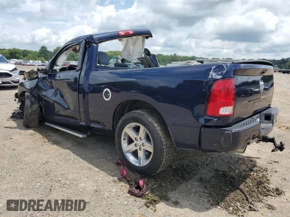 2017 Ram 1500 Express z VIN 3C6JR7AT7HG739103, wystawiony jako Copart lot #61101605 z przebiegiem 130 121 mil mil oraz Nie do naprawy • Non repairable. Historia ofert i sprzedaży dostępna na DreamBid. Obrazek 2.