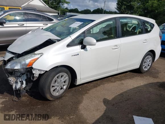✅ 2014 Toyota Prius Two • VIN: JTDZN3EUXE3333897 • Lot: 42911311. Listed on IAAI with 142,932 mi. Free auction sales archive from the USA and detailed vehicle history report at DreamBid. Image 17.