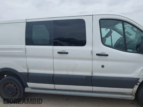 ✅ 2015 Ford Transit Cargo • VIN: 1FTNR1ZM0FKB02483 • Лот: 41547400. Опубликован ранее на IAAI с пробегом 317 720 миль. Бесплатный доступ к архиву аукционных продаж из США и подробный отчёт об истории автомобиля на DreamBid. Изображение 11.