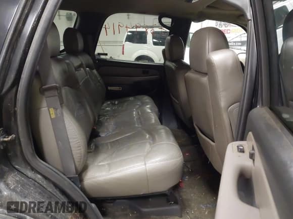 ✅ 2002 Chevrolet Tahoe LT • VIN: 1GNEK13Z72J242434 • Lot: 43894914. Listed on IAAI with 307,748 mi. Free auction sales archive from the USA and detailed vehicle history report at DreamBid. Image 8.