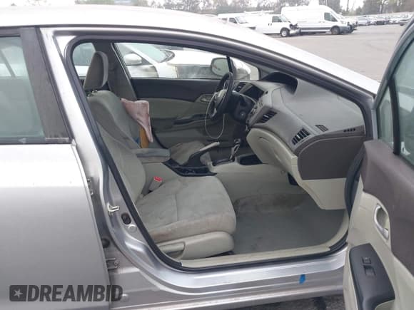 ✅ 2012 Honda Civic LX • VIN: 19XFB2F51CE393084 • Lot: 43652783. Listed on IAAI with 170,649 mi. Free auction sales archive from the USA and detailed vehicle history report at DreamBid. Image 5.