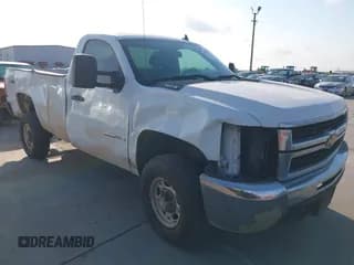 ✅ 2008 Chevrolet Silverado 2500HD Work Truck • VIN: 1GCHC24K88E110231 • Lot: 42913597. Wystawiony na IAAI z przebiegiem 336 989 mil. Bezpłatny archiwum sprzedaży aukcyjnych z USA i szczegółowy raport historii pojazdu na DreamBid. Zdjęcie 1.