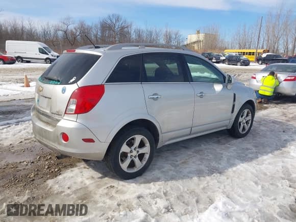 ✅ 2014 Chevrolet Captiva Sport LTZ • VIN: 3GNAL4EK6ES680751 • Lot: 41572545. Wystawiony na IAAI z przebiegiem 142 473 mil. Bezpłatny archiwum sprzedaży aukcyjnych z USA i szczegółowy raport historii pojazdu na DreamBid. Zdjęcie 4.