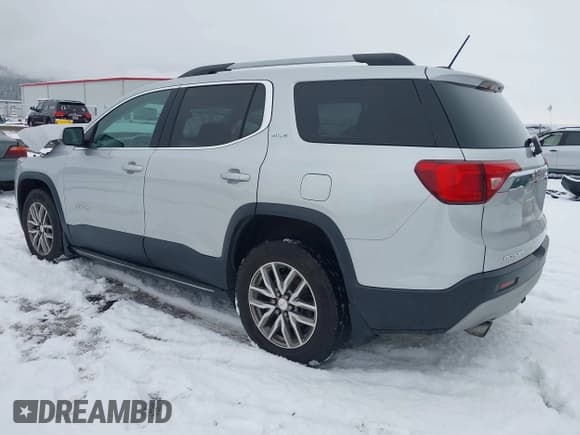 ✅ 2018 GMC Acadia SLE • VIN: 1GKKNSLS1JZ246642 • Lot: 43810041. Wystawiony na IAAI z przebiegiem 111 950 mil. Bezpłatny archiwum sprzedaży aukcyjnych z USA i szczegółowy raport historii pojazdu na DreamBid. Zdjęcie 3.