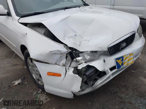 ✅ 2003 Hyundai Elantra GLS • VIN: KMHDN45DX3U594661 • Lot: 41492273. Wystawiony na IAAI z przebiegiem 146 302 mil. Bezpłatny archiwum sprzedaży aukcyjnych z USA i szczegółowy raport historii pojazdu na DreamBid. Zdjęcie 6.