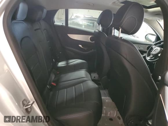 ✅ 2017 Mercedes-Benz GLC 300 • VIN: WDC0J4KB9HF241299 • Lot: 84364595. Wystawiony na Copart z przebiegiem 39 307 mil. Bezpłatny archiwum sprzedaży aukcyjnych z USA i szczegółowy raport historii pojazdu na DreamBid. Zdjęcie 11.