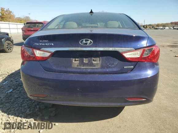 ✅ 2013 Hyundai Sonata SE • VIN: 5NPEC4AC6DH598293 • Lot: 77219274. Listed on Copart with 139,339 mi. Free auction sales archive from the USA and detailed vehicle history report at DreamBid. Image 6.