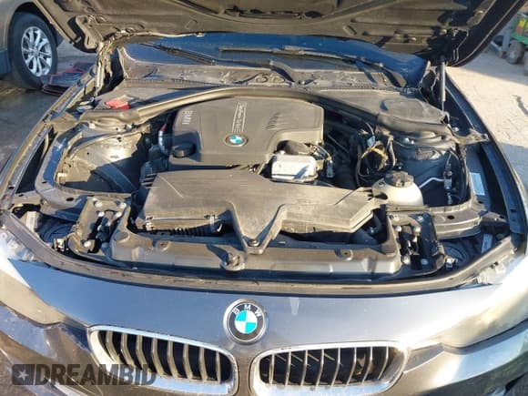✅ 2014 BMW 3 Series 328i xDrive • VIN: WBA3G7C5XEKN36150 • Lot: 41585292. Listed on IAAI with 134,259 mi. Free auction sales archive from the USA and detailed vehicle history report at DreamBid. Image 10.