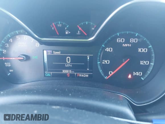 ✅ 2017 Chevrolet Impala LT • VIN: 2G1105SA8H9142176 • Lot: 43580865. Wystawiony na IAAI z przebiegiem 300 615 mil. Bezpłatny archiwum sprzedaży aukcyjnych z USA i szczegółowy raport historii pojazdu na DreamBid. Zdjęcie 7.