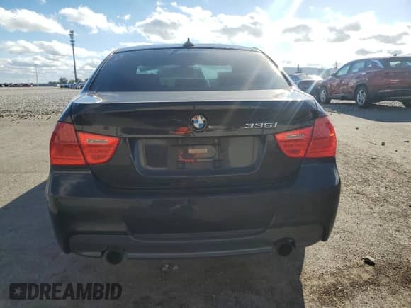 2011 BMW 3 Series 335i xDrive с VIN WBAPL5C56BA920185, выставлен на аукционе Copart как лот 90999975 с пробегом Не указан миль и Чистый • Clean title. История ставок и продаж доступна на DreamBid. Изображение 6.